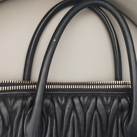 Miu Miu Authentic MATELASSÉ NAPPA LEATHER HANDBAG - Picture 14 of 16